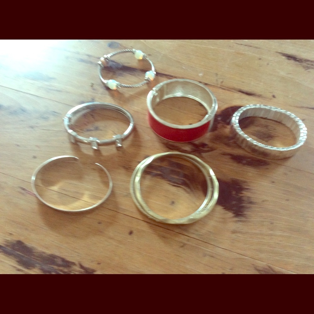 lot of 6 bracelets